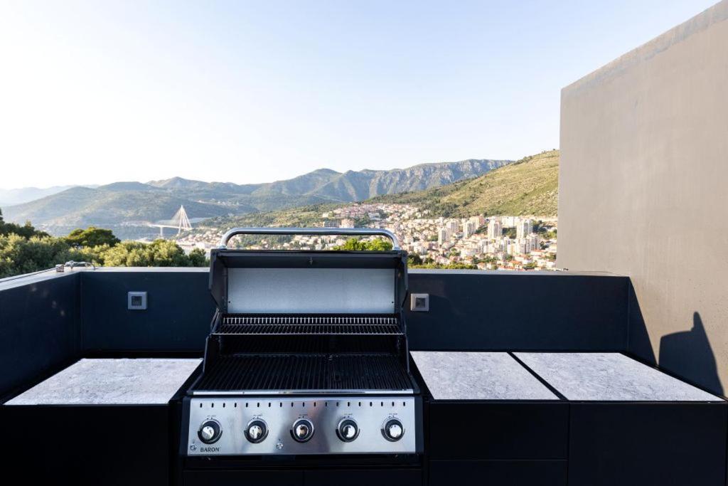 Modern In With Infinity Rooftop Pool